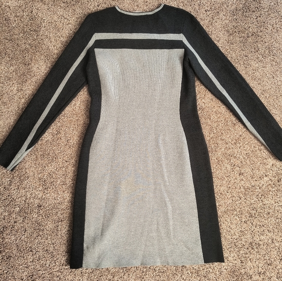 Athleta Black and Gray Long Sleeve Dress Size medium - Picture 4 of 4